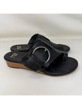 Frye & Co Quincey Toe Loop Buckle Wedge Sandals Black Women’s Size 71